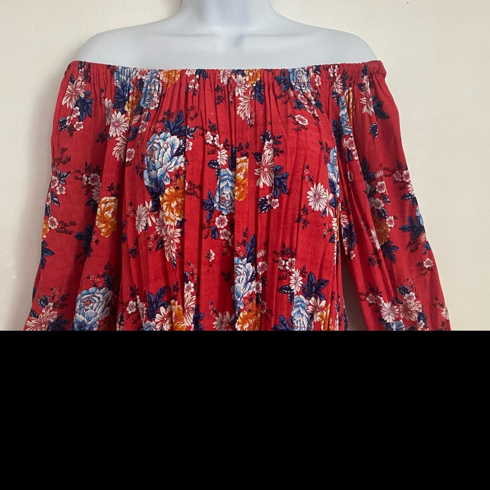 Off the shoulder floral red top - Picture 7 of 7